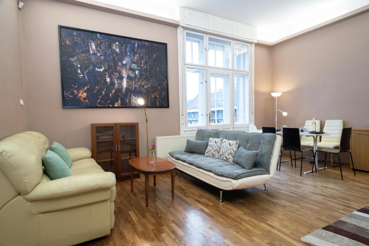 Kiraly Central Apartment With Free Parking And Ac Budapest Exterior photo